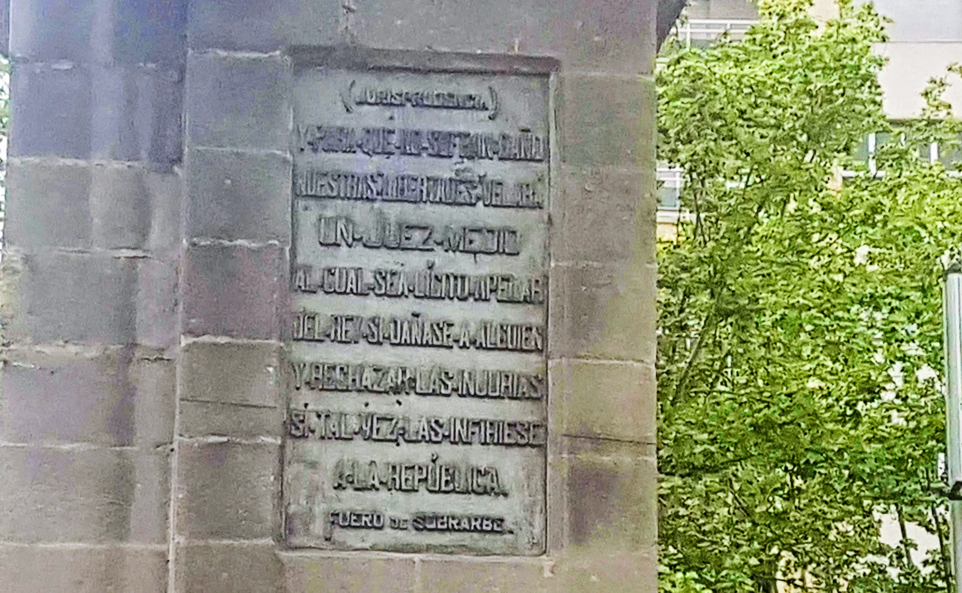 FUEROS DE SOBRABE MONUMENTO AL JUSTICIA